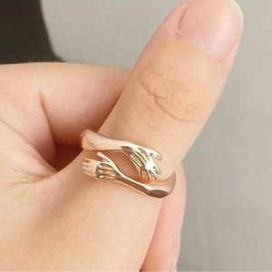Funky Cute Hugging Hands Design Finger Ring